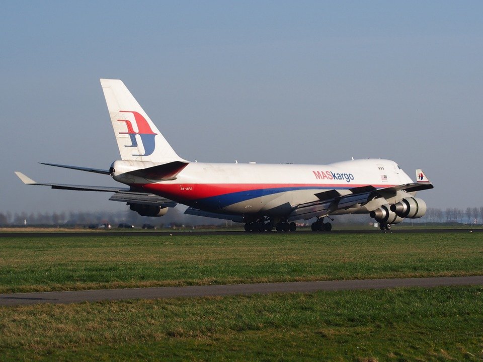 Proprietarii avioanelor Boeing 747 abandonate în Kuala Lumpur sunt rugaţi să le mute