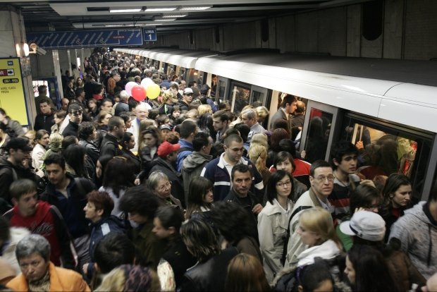 Probleme la metroul din București