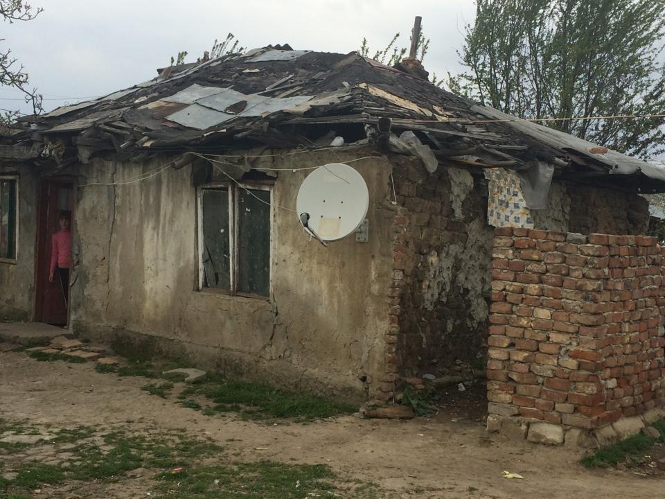 Primul Crăciun în casă nouă pentru premiantele din localitatea Fundulea, județul Călărași 349266