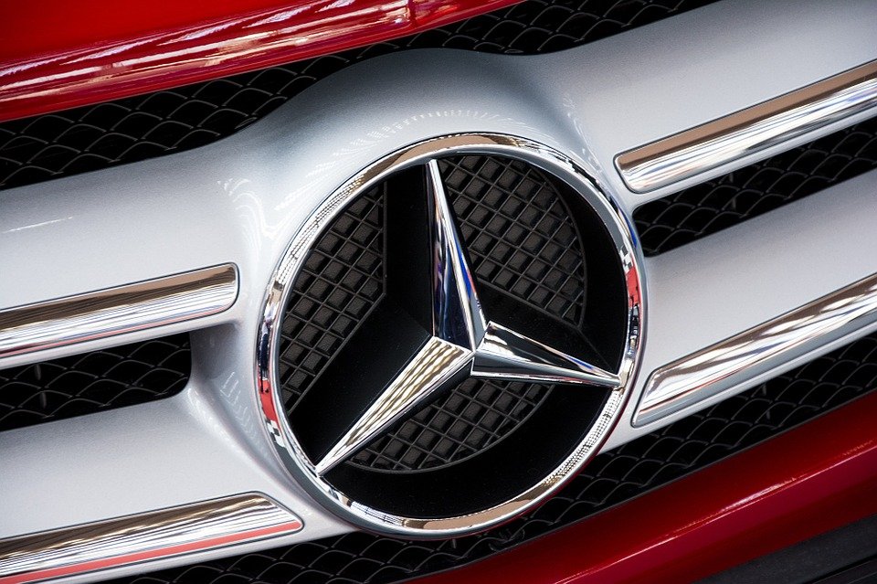 Scandalul emisiilor ar putea afecta și modelele Mercedes. Ce susține guvernul german