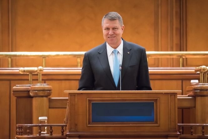 Președintele Klaus Iohannis retrimite în Parlament legea dării în plată