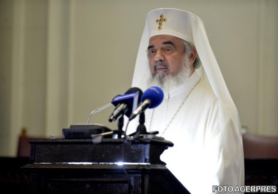 Patriarhul Daniel, înainte de Crăciun: Biserica trebuie să se implice mai mult în societate