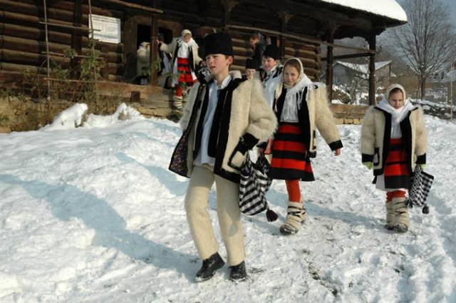 Tradiţii şi obiceiuri româneşti de Crăciun