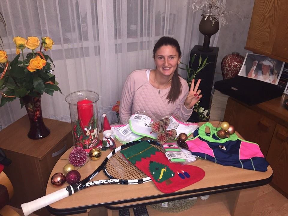 SĂRBĂTORI FERICITE! Irina Camelia Begu gest minunat pentru fani, de Crăciun