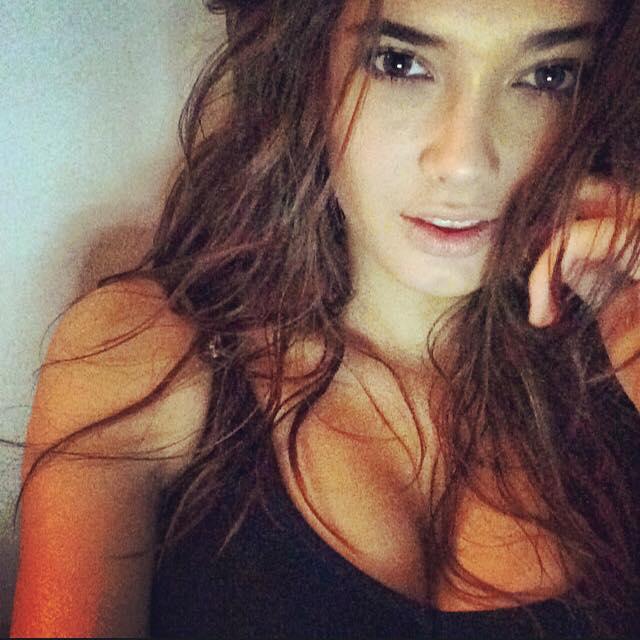 Top 5 cele mai frumoase iubite de fotbaliști români 351483