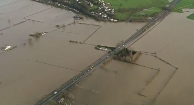 Inundații în Marea Britanie: David Cameron promite desfășurarea unor trupe suplimentare