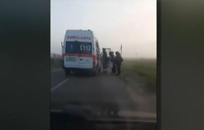 Imagini revoltătoare. Ce făcea şoferul unei ambulanţe din Lugoj