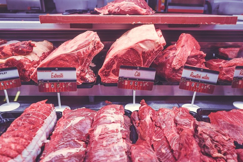 Pericolele din carnea de la piață. Material filmat cu o cameră ascunsă