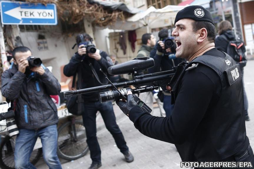Doi membri ai reţelei teroriste Stat Islamic care plănuiau atentate de Revelion, arestaţi în Turcia