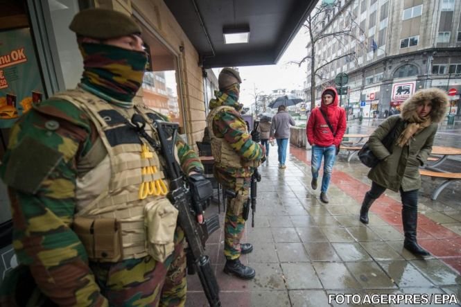 Orgie într-o secție de poliție din Bruxelles, în timp ce se căutau autorii atentatelor de la Paris