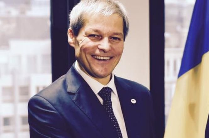 Dacian Cioloș, mesaj pe Facebook: Un 2016 bun și frumos! 