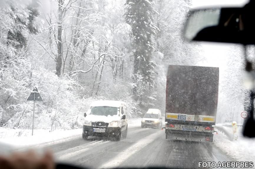 România, sub cod galben de ninsori. Se circulă în condiții de iarnă pe A2 și pe A4