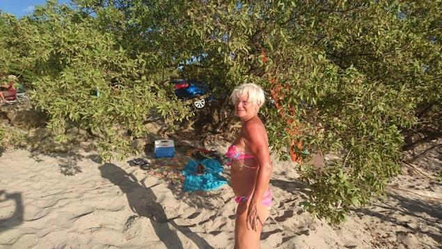 Cum arata Monica Tatoiu in costum de baie! Are 59 de ani si nu se rusineaza deloc 353458