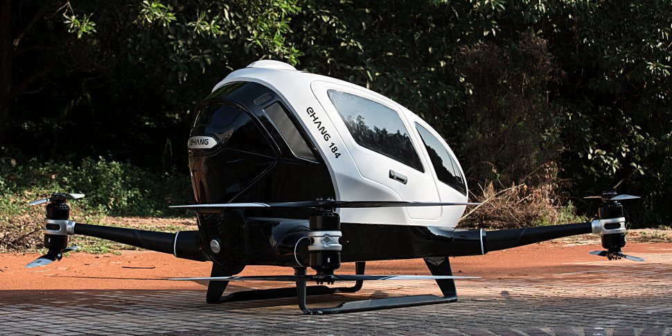 EHang 184, prima dronă din lume cu care poţi să călătoreşti