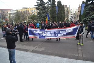 Romanians abroad rally to support the Bodnarius
