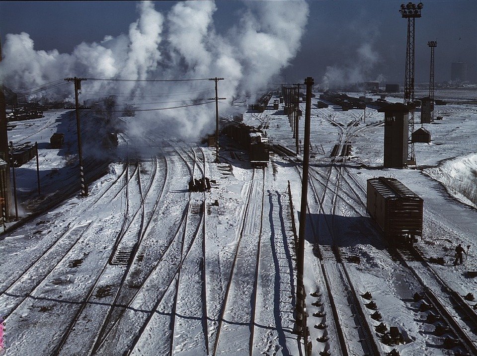 CFR: 39 de trenuri anulate din cauza ninsorii şi viscolului