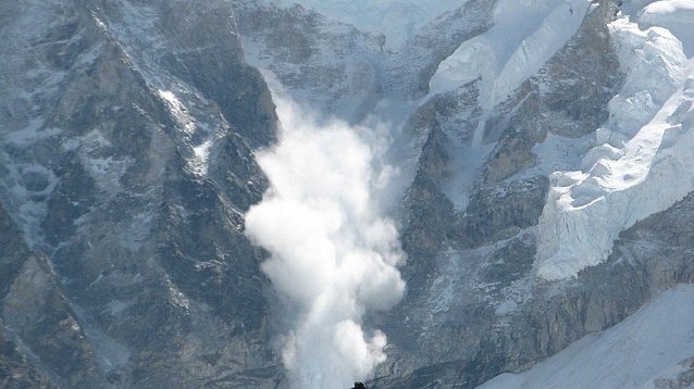 Franţa: Cinci militari au murit într-o avalanşă din Alpi