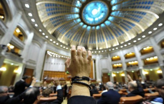 Valeriu Zgonea, supărat pe comisiile parlamentare fără activitate