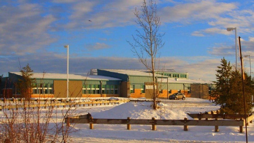 Atac armat într-o şcoală din Canada 