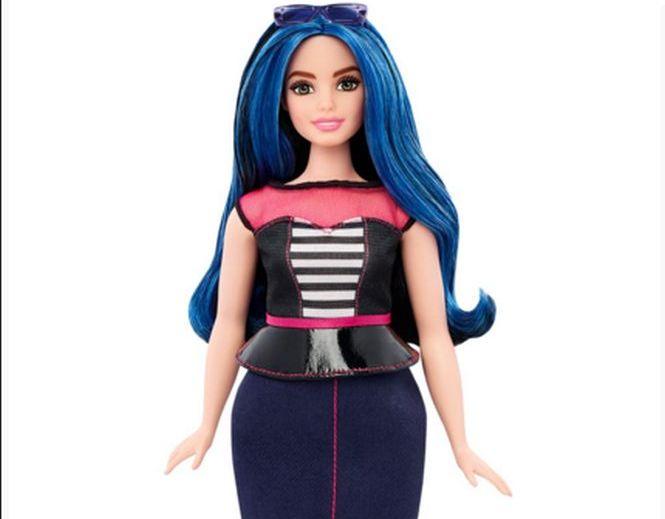 Faimoasa Barbie s-a transformat într-o femeie cu forme. Cum arată păpușa acum