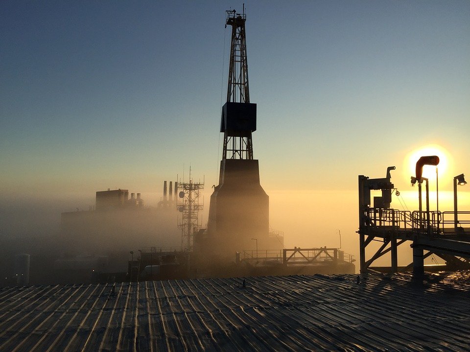Țițeiul iranian va fi prelucrat la rafinăria Petrotel din România 