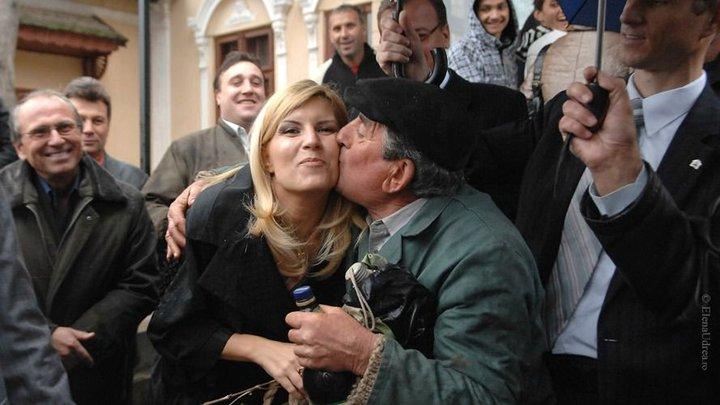 Fotografii de colecție. Cele mai penibile imagini cu Elena Udrea. Primele 50 și ceva... 359211