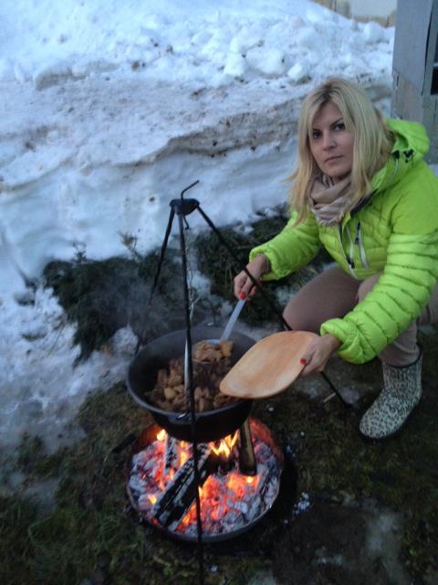 Fotografii de colecție. Cele mai penibile imagini cu Elena Udrea. Primele 50 și ceva... 359232