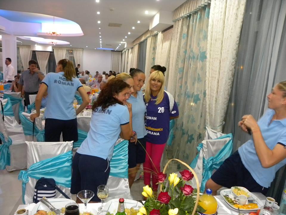 Fotografii de colecție. Cele mai penibile imagini cu Elena Udrea. Primele 50 și ceva... 359288