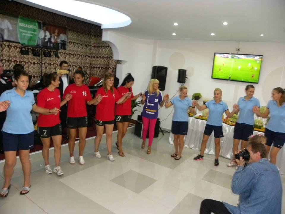 Fotografii de colecție. Cele mai penibile imagini cu Elena Udrea. Primele 50 și ceva... 359292