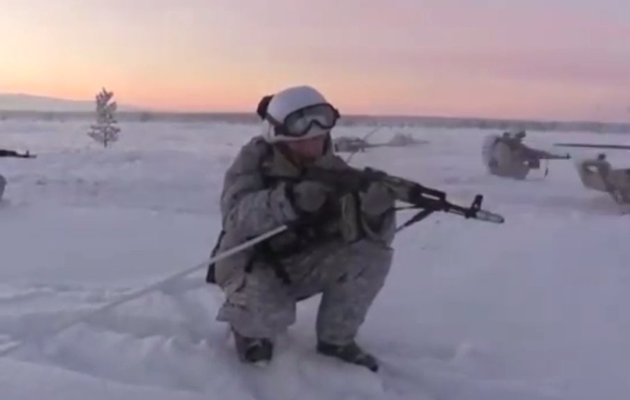 Armata rusă, antrenament extrem la -30 de grade Celsius - VIDEO 