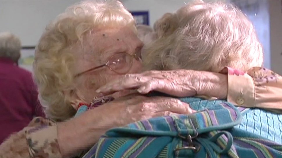 Mamă și fiică, reîntâlnire emoționantă după 82 de ani! - VIDEO