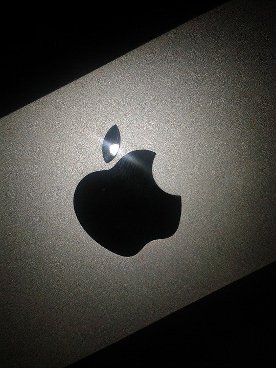 Apple anunţă data oficială de lansare a iPhone-ului de 4 inchi