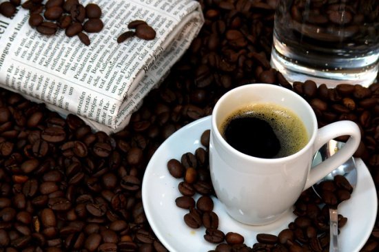 Cafeaua are proprietăți nebănuite. Cum te ajută să trăiești mai mult