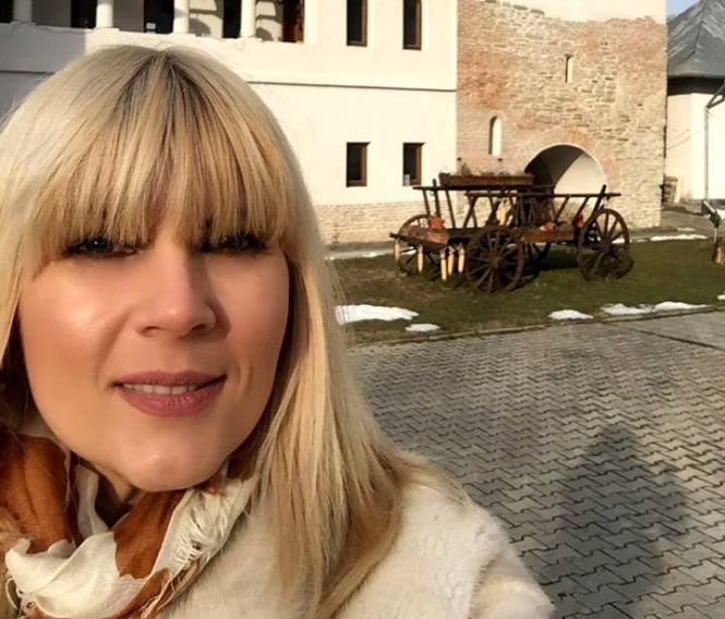 Udrea, pe urmele lui Tălmăcean: Selfie la... mănăstire. Dăncilă: Pot să o înțeleg ca femeie, dar...