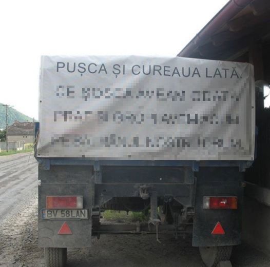 Cea mai nouă odă a șoselelor din România, compusă de un camionagiu. Ce mesaj şi-a inscripţionat pe camion – FOTO