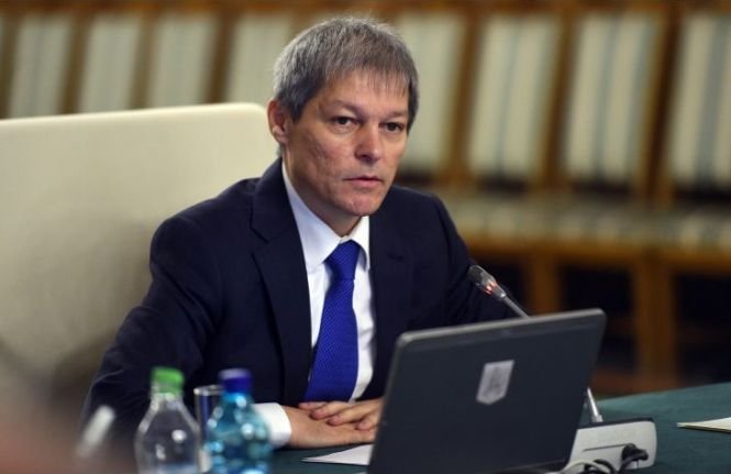 Premierul Dacian Cioloş merge în Parlament, pentru a discuta despre legislaţia electorală