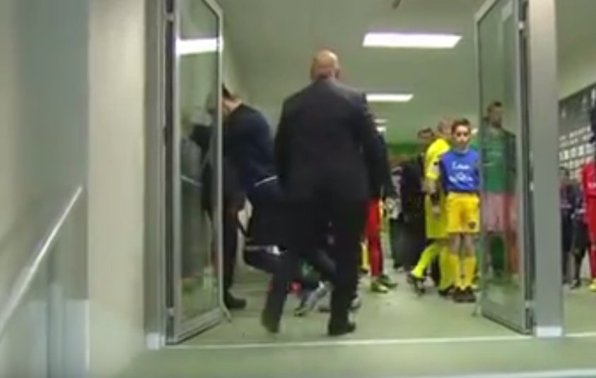 Zlatan Ibramovic a rupt o ușă în timp ce își făcea încălzirea - VIDEO 