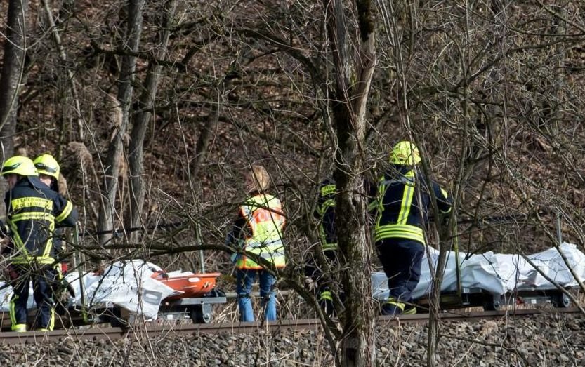 Mărturii cutremurătoare ale pasagerilor din accidentul feroviar din Germania: Se auzeau țipete și plânsete de peste tot...