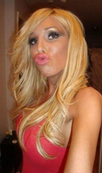 I-a trimis iubitului poza asta si el a parasit-o instant! Detaliul care l-a facut sa ii zica ADIO! 361821