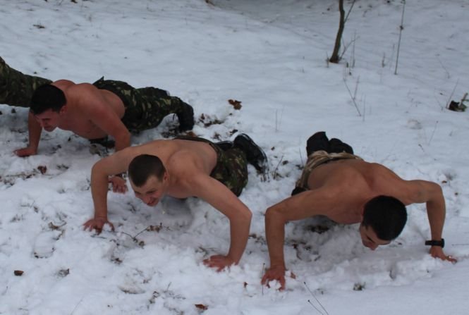 Cum se face instrucție pe zăpadă în România