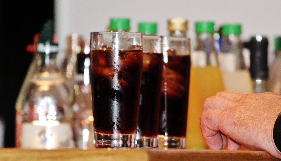 Opt utilizări practice pentru băuturile de tip Cola. S-ar putea să nu le mai bei, după ce citeşti asta
