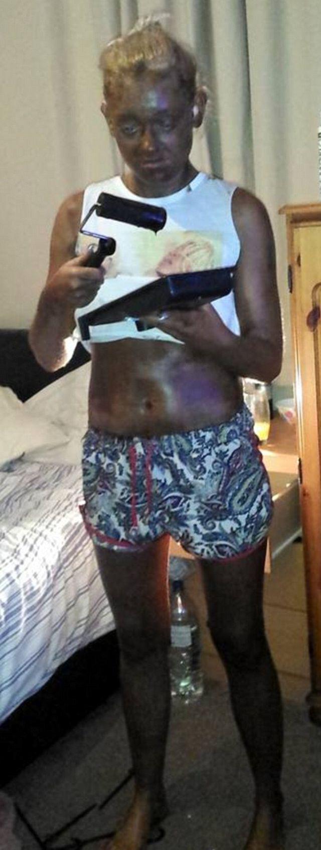 A vrut să pară bronzată și și-a vopsit corpul cu un trafalet. Cum arată acum 363022