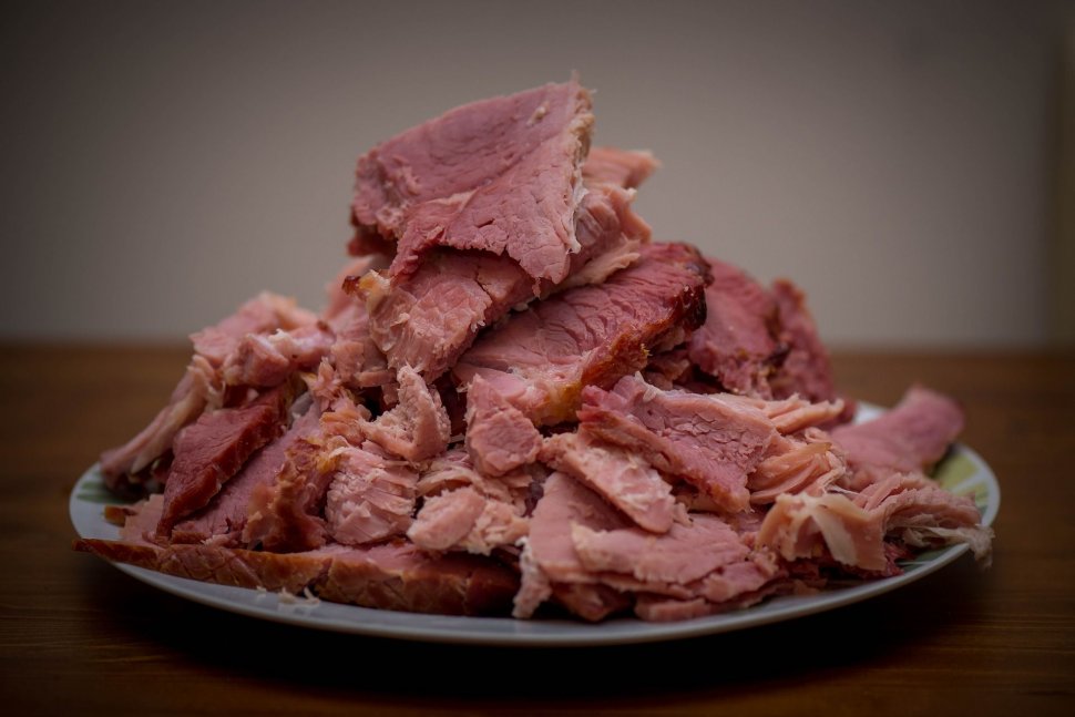 Carne veche de 40 de ani scoasă la vânzare în Constanța