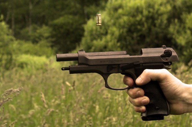 S-a dat lege: o universitate le permite studenților să vină cu pistoale la cursuri