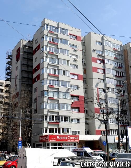Miracol în București. Un copil de 11 luni a picat de la etajul 9. Medicii, șocați de starea băiețelului