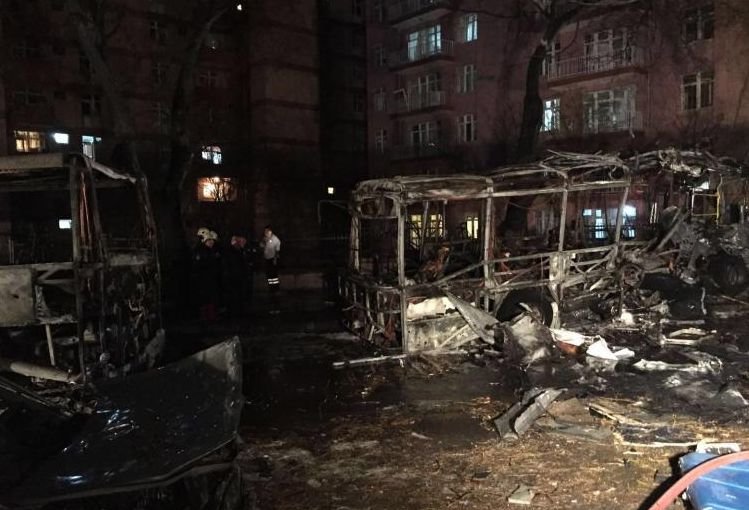 Cel puțin 28 de morți și 61 de răniți în atacul din Ankara. Autoritățile au mai descoperit un pachet suspect