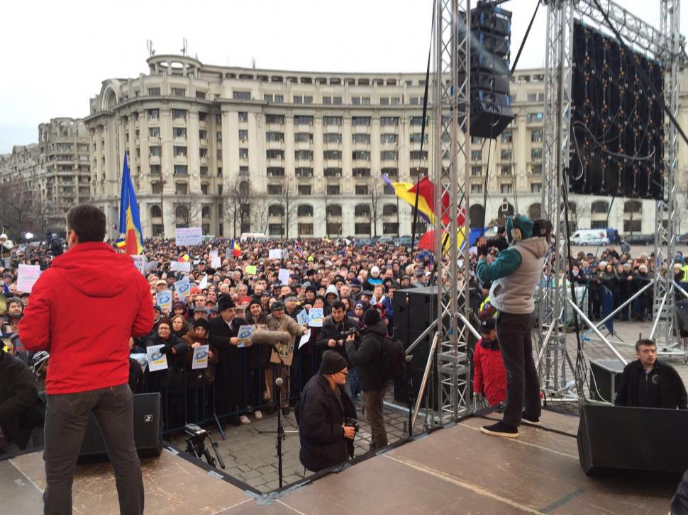 LIVE TEXT - Forța noastră ești tu! Jurnaliștii și vedetele Antena 3, Antena 1, Antena Stars, Euforia TV și ZU s-au întâlnit cu telespectatorii lor 363653