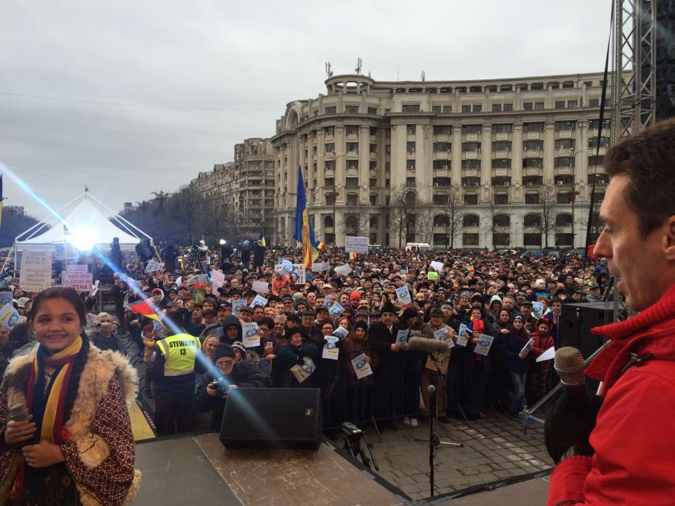 LIVE TEXT - Forța noastră ești tu! Jurnaliștii și vedetele Antena 3, Antena 1, Antena Stars, Euforia TV și ZU s-au întâlnit cu telespectatorii lor 363654