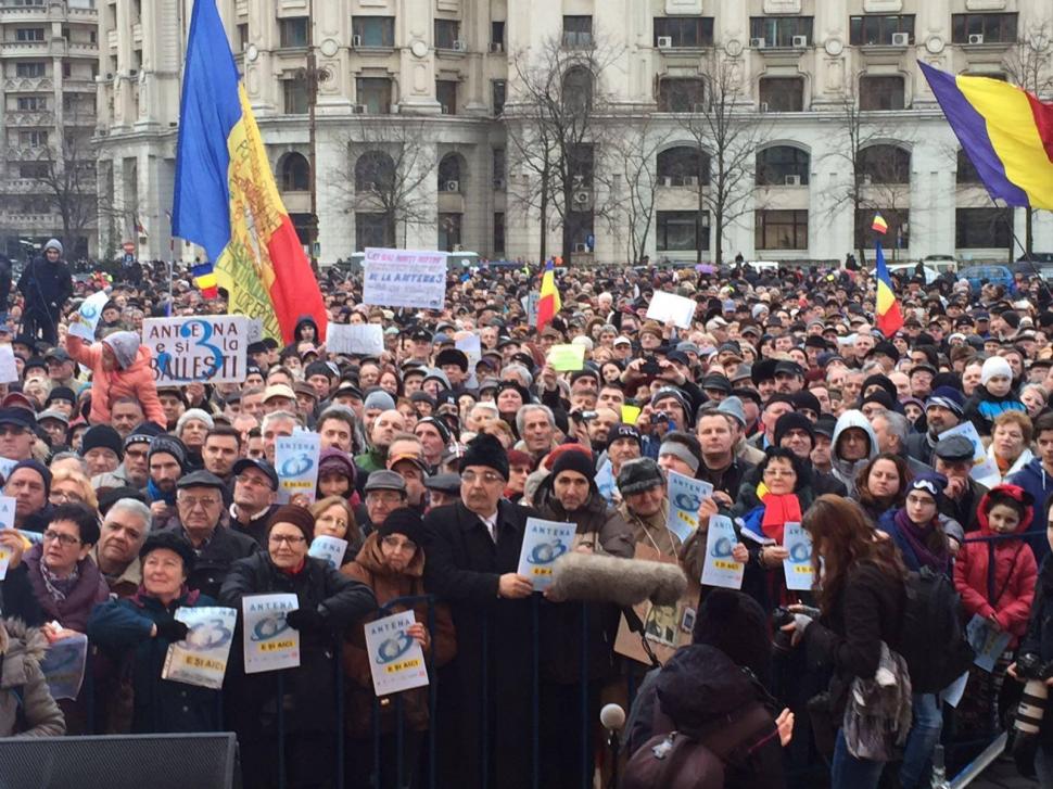 Întâlnirea jurnaliștilor Intact cu telespectatorii. Mii de oameni, alături de noi. Galerie FOTO 363666