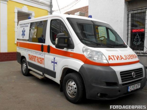 Acuzații grave la adresa unui medic român. A refuzat să trateze o fată lovită de autobuz pentru că vorbea maghiară